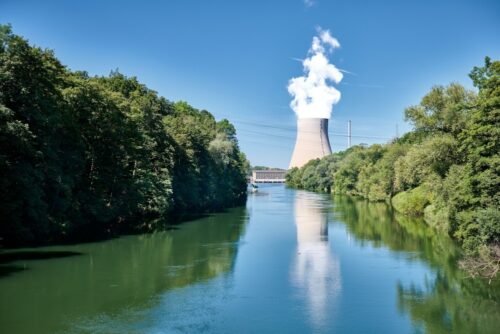 Německá jaderná elektrárna hlásí poruchu. Je částečný návrat k jádru v Německu v ohrožení?